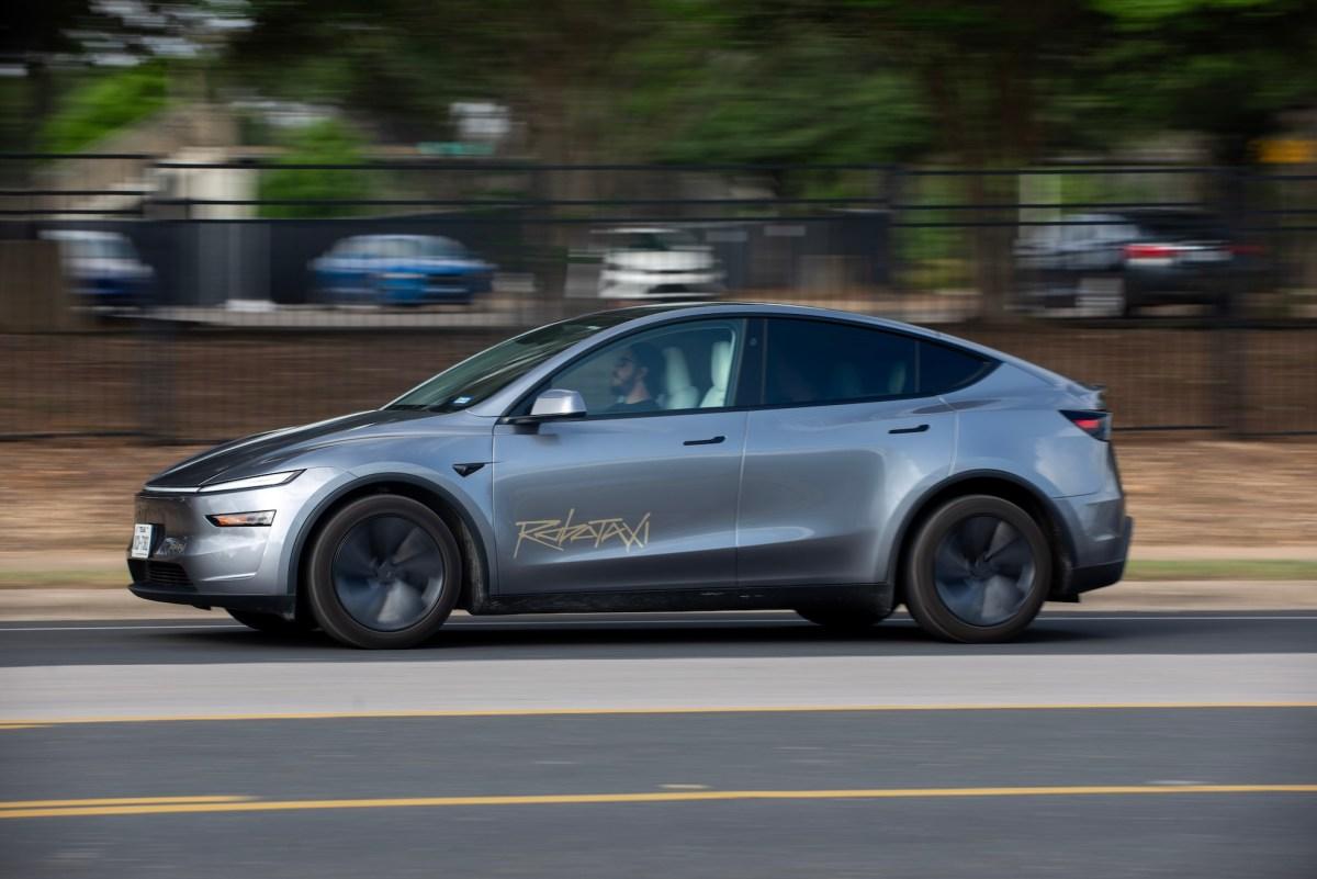 Tesla Robotaxi Expands to Dallas and Houston