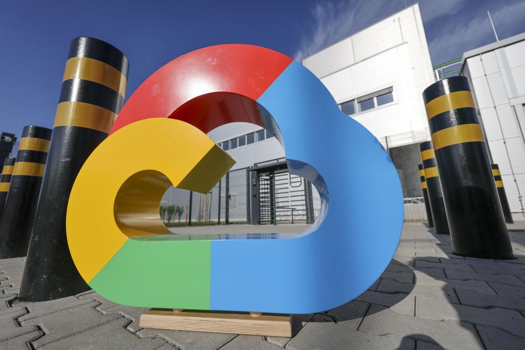 Google and Intel Partner on Custom AI Chips